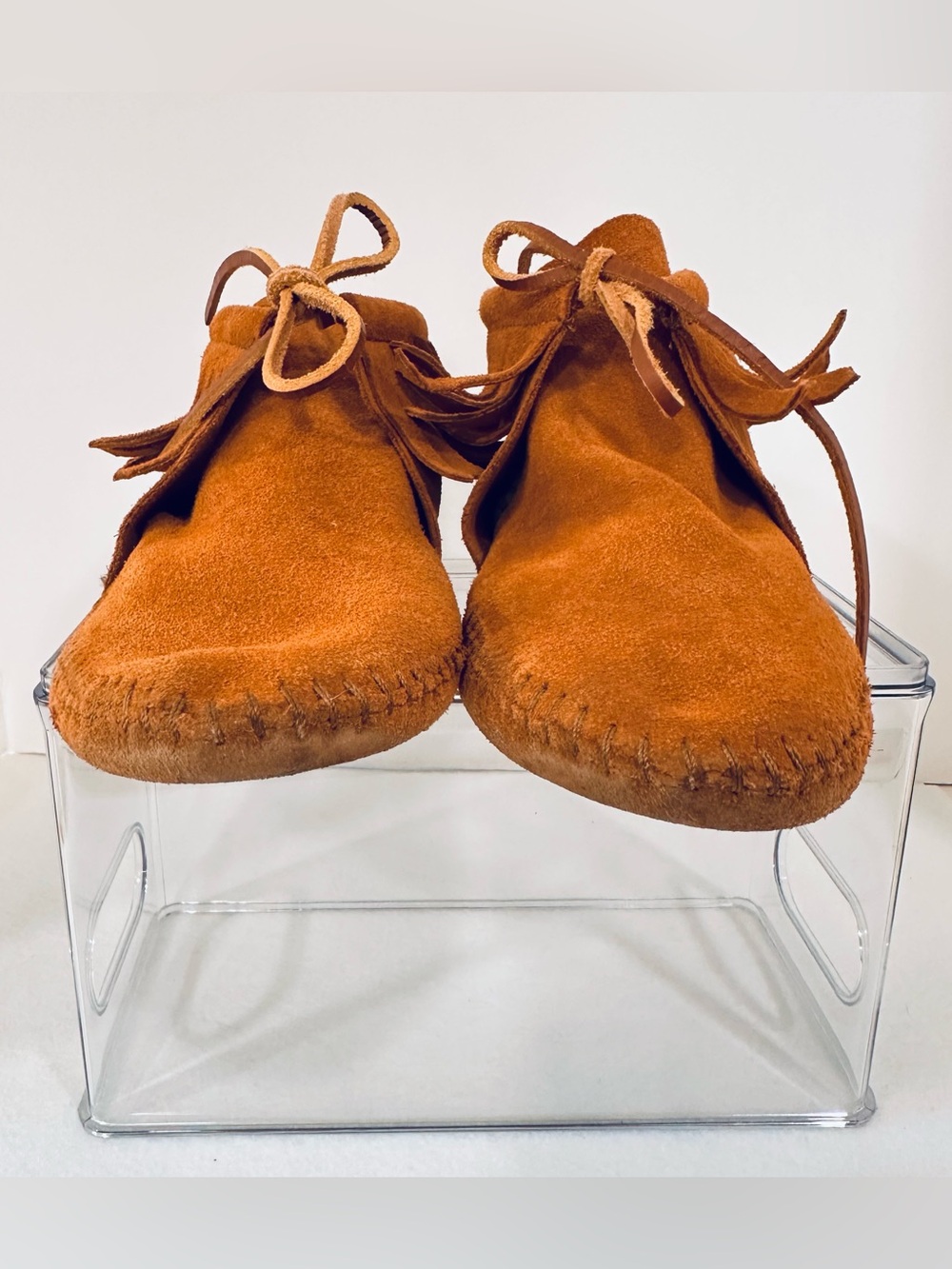 Minnetonka Women's Classic Fringe Leather Soft Sole Bootie Moccasin Fits like 9 - Picture 6 of 14